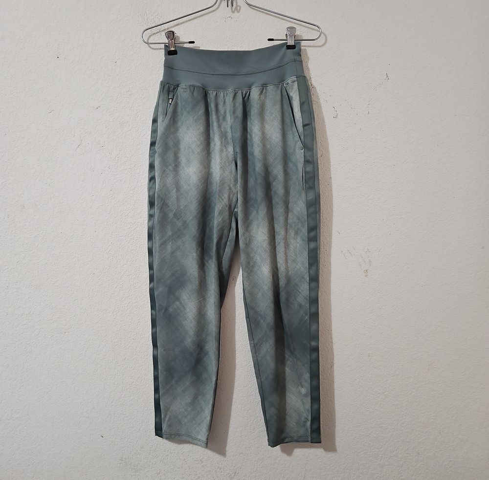 Athleta Nolita Slim Tapered Printed Crop Pant Size 2